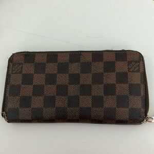 Louis Vuitton Damier ebene zippy wallet made in Spain